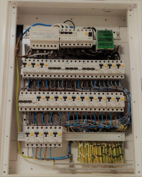 Electrician cu experienta execut instalatii electrice